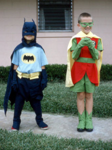 Kids in costume via wikimedia commons